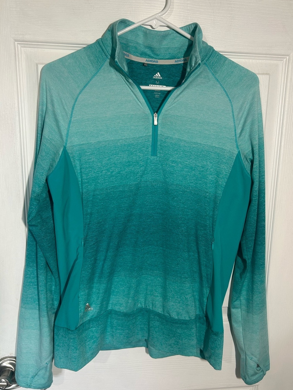 Adidas Women's Golf Rangewear 1/2 Zip Jacket in a teal ombre color Size Medium